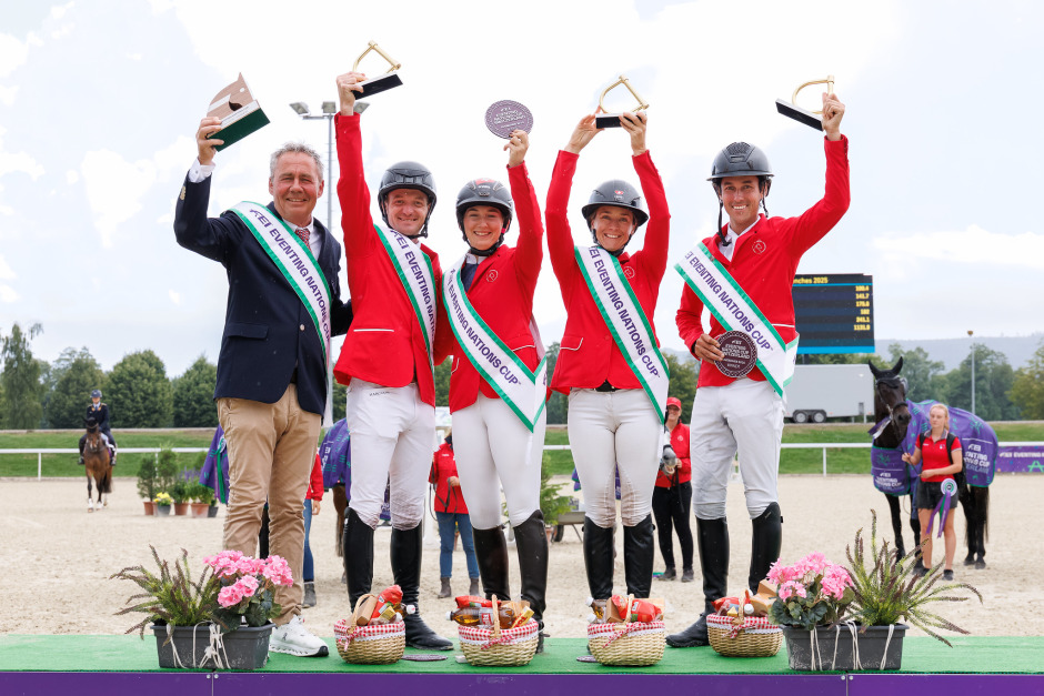 Hemmanationen tog hem helgens Nations Cup
