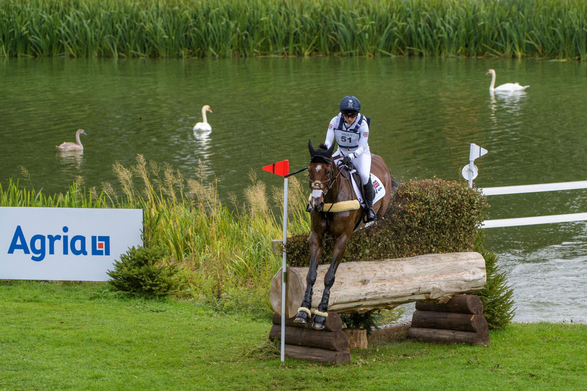 Laura Collett_london 52_peternixon20-09 (3)