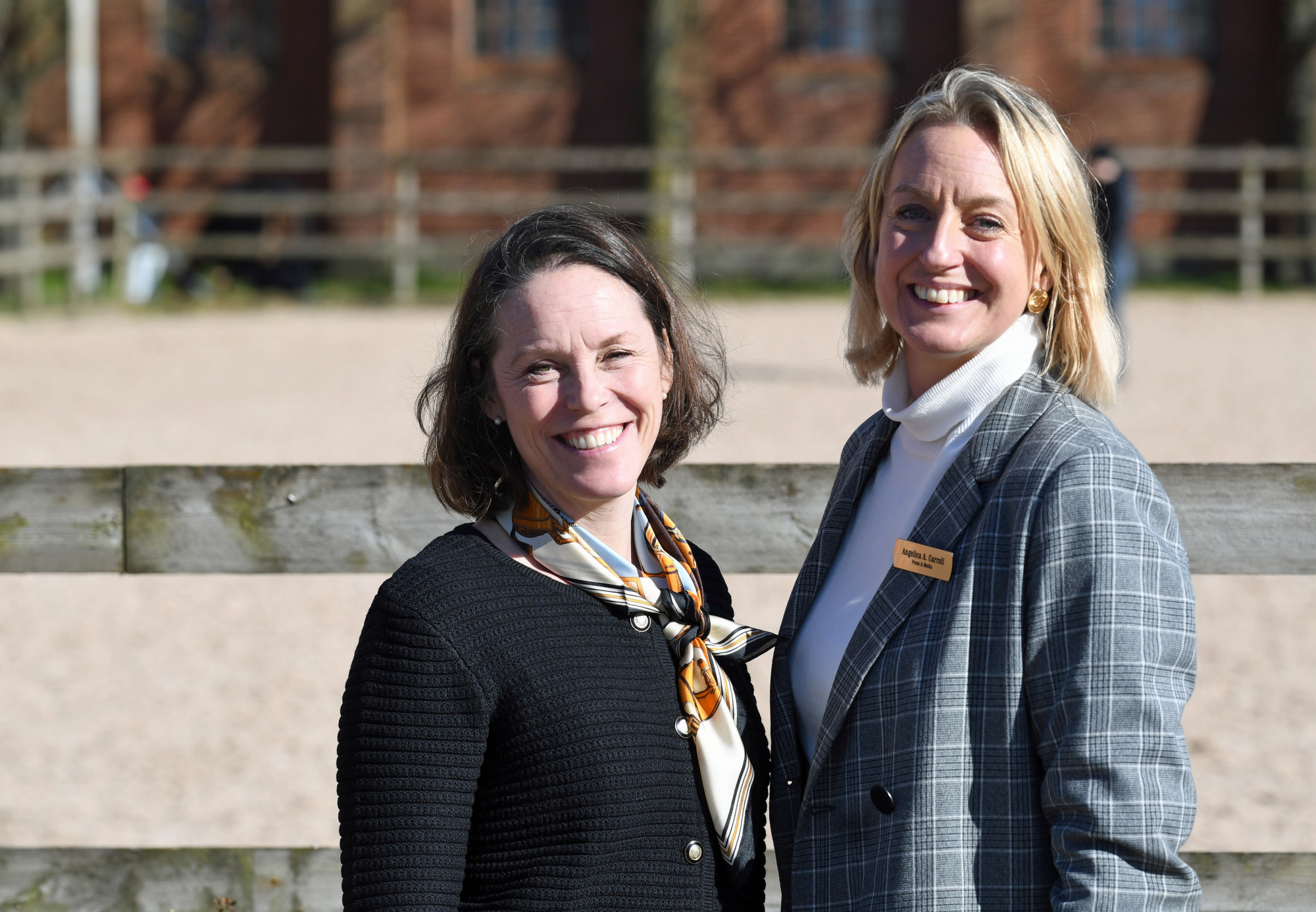 Pauline Larsson med Angelica Anrin-Caroll