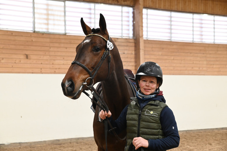 Hermelin bland katterna under löshoppningen
