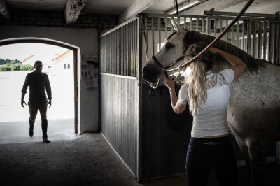 Nu kommer dokumentären om OS-ryttaren som sköt en elev