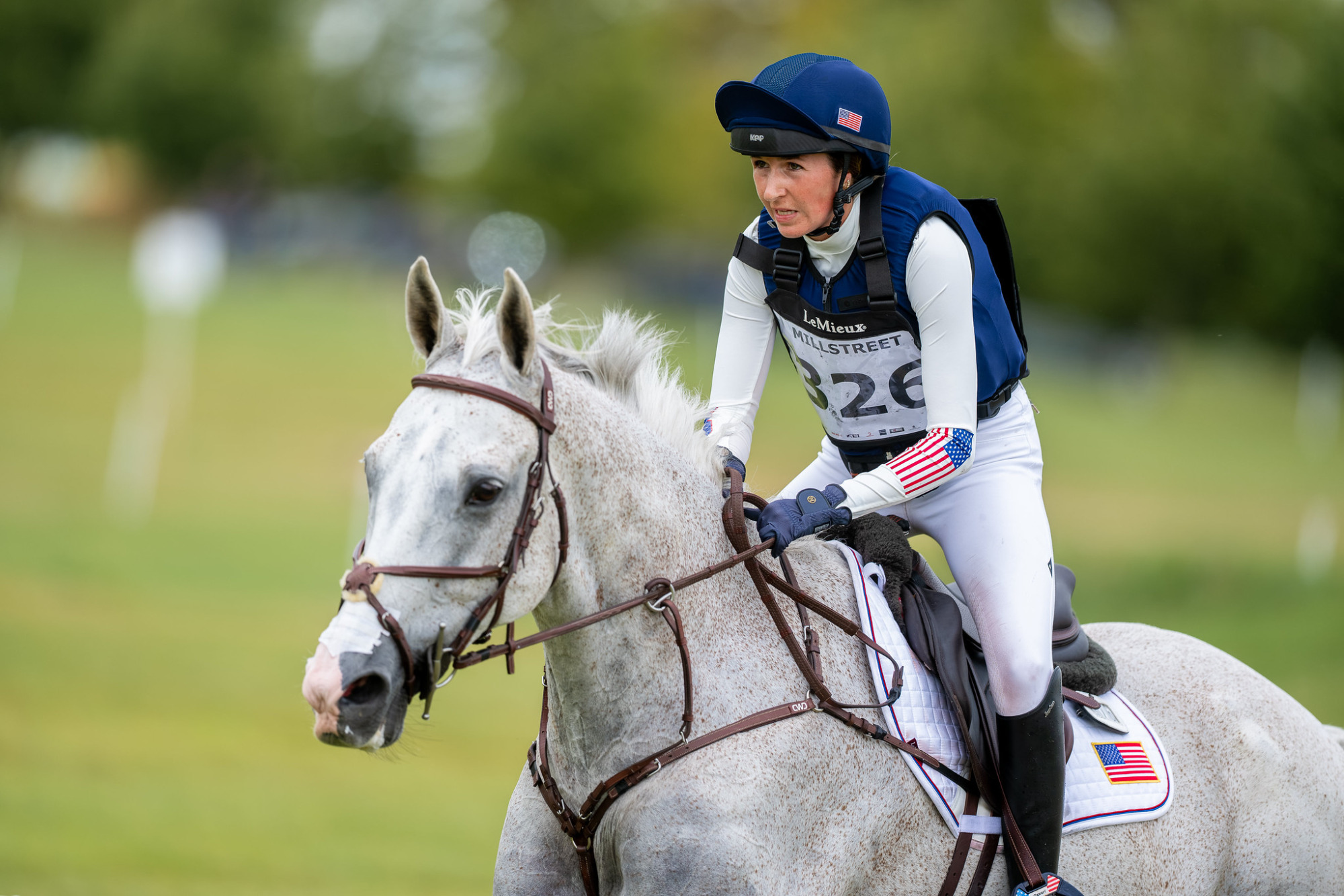 Olivia Dutton, USA, och Jewelent