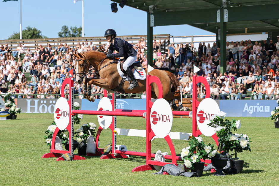 Dansk fullträff i Falsterbos ponny-Grand Prix – Adam Hammarström nära