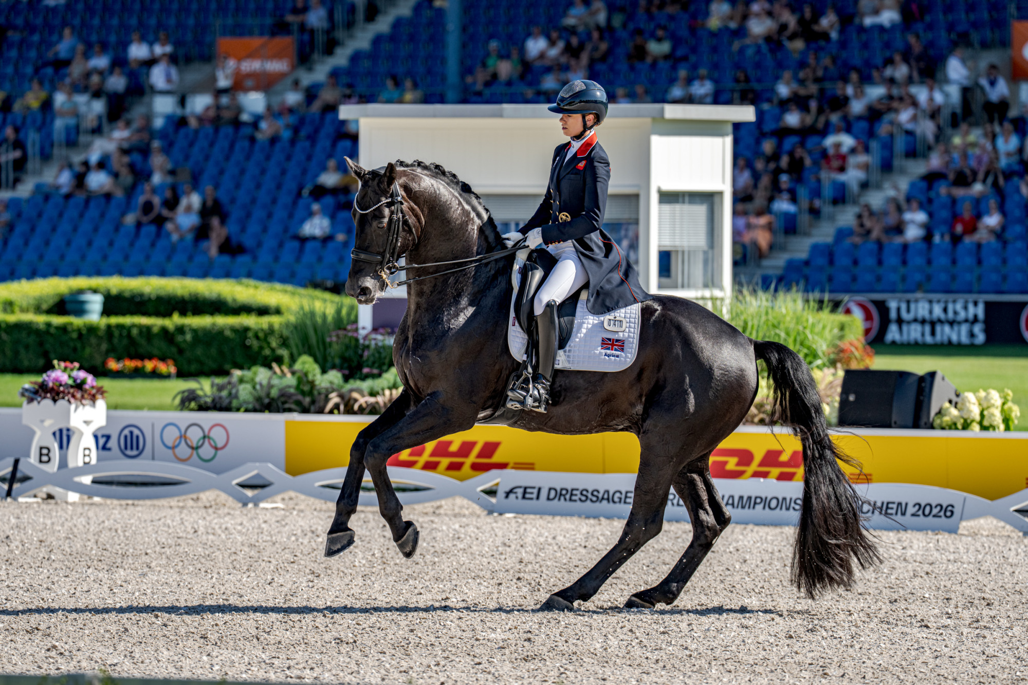 Charlotte Fry (gbr) Glamourdale