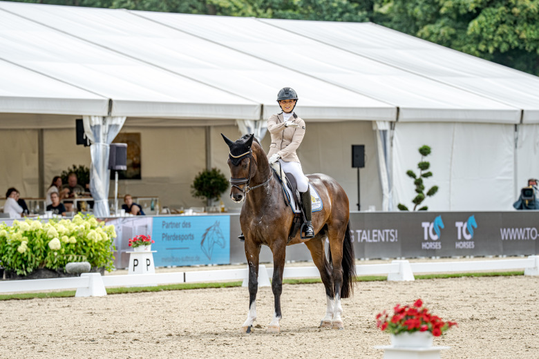 Revanschsegern tar Linnéa och ”Sune” vidare till final