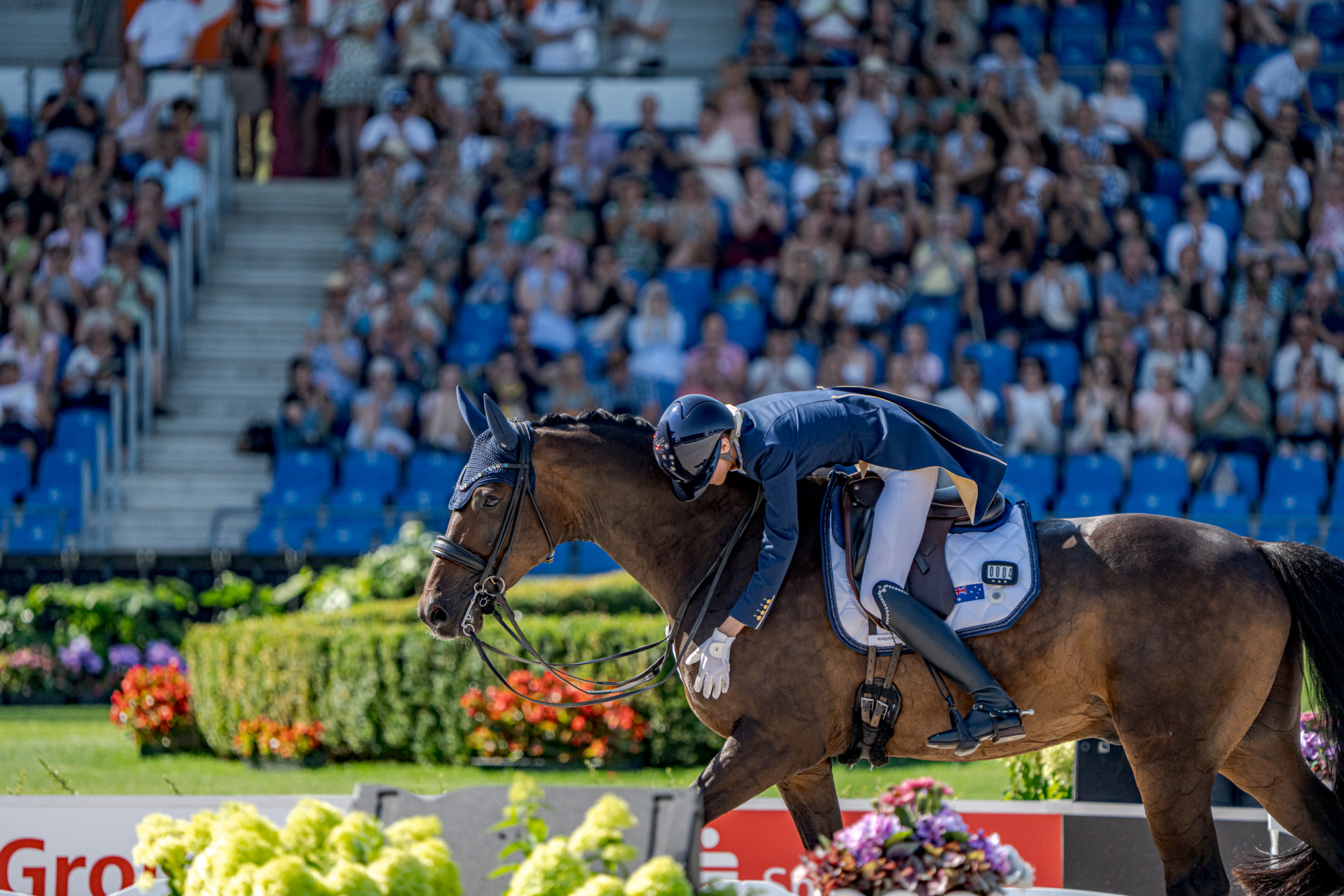 Simone Pearce (aus) Will Marq
