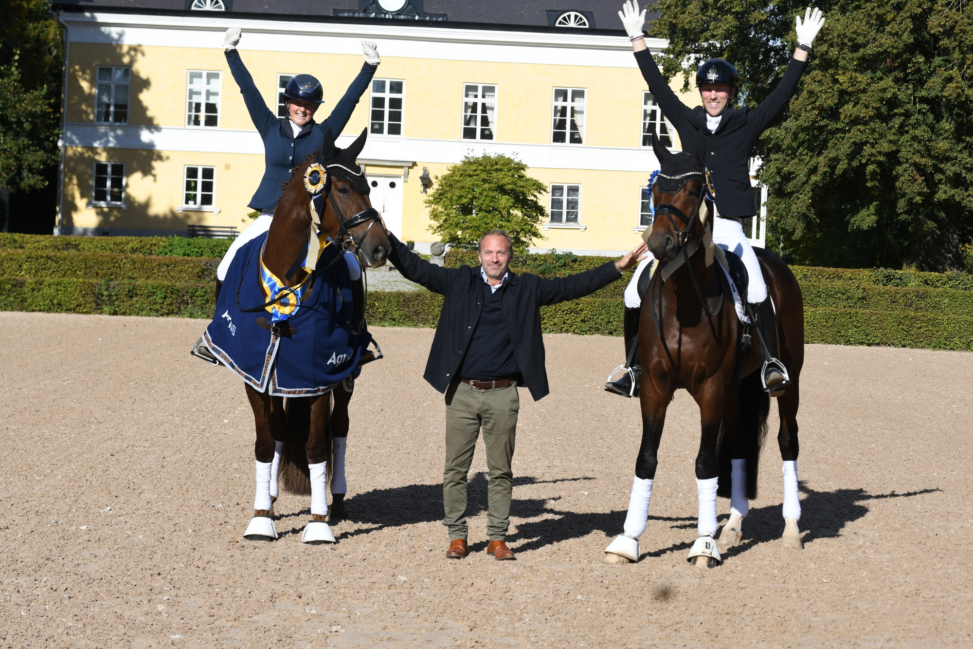 Uppfödare Tobias Hansson med Linn Larsson/Ironesse VH och Martin Umaerus/Balvenie VH