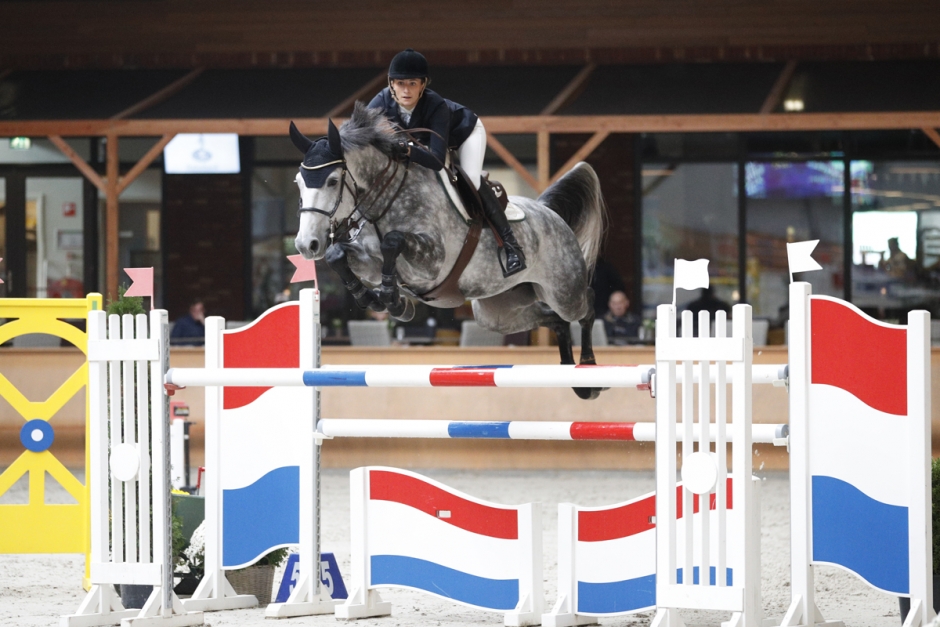 Wilma Hellström säljer häst till Beezie Madden