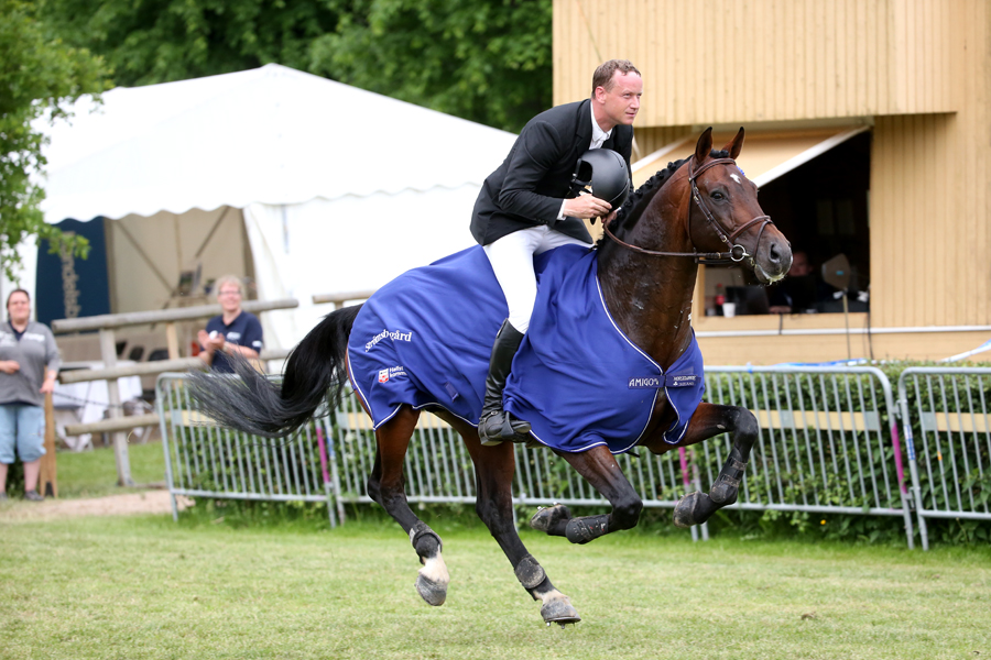 Arnold Assarsson 1,45-segrare