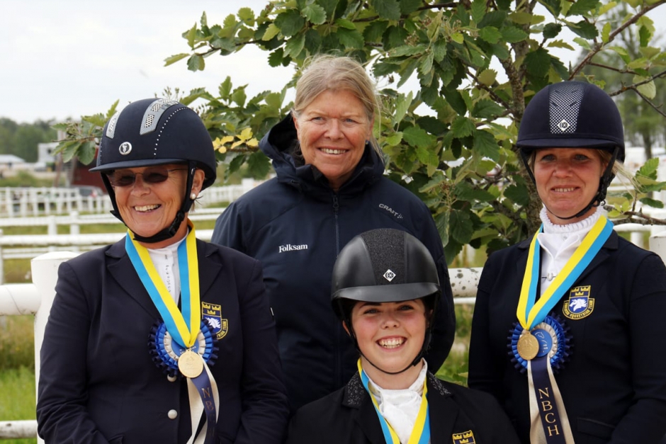 Fyra guld och ett EM-lag för pararyttarna
