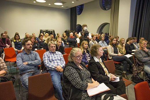 ”Bilderna som florerat, den företeelsen vill vi inte se, den är inte acceptabel”