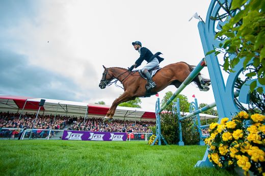 Fox-Pitt fortsätter att förbättras