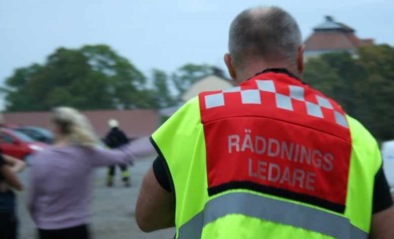 Räddningstjänsten ryckte ut – hjälpte häst upp ur å