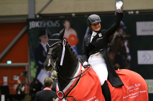 Bra premiär, ryttarna satsar