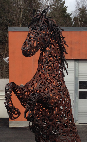 Lidingö får häst(sko)skulptur