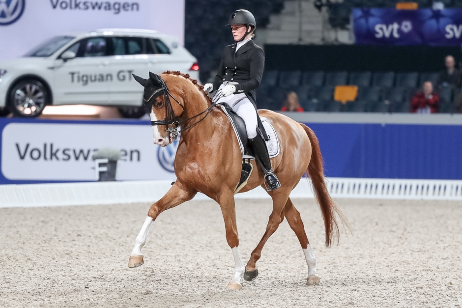 Qurinell och Malin premiärvann Dressage Power Future Stars